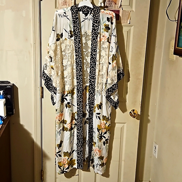 gigio Other - Gigio lace back kimono